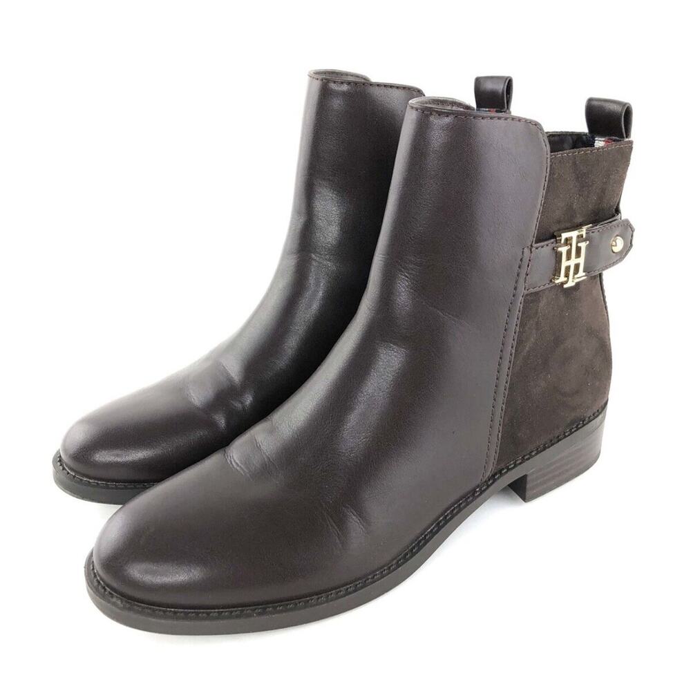 NWOB Tommy Hilfiger Women's Irsela3 Dark Brown Ankle Booties Boots Size 6M